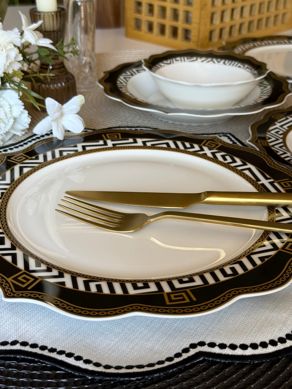 Black-White 24 Parça Porselen Yemek Takımı 6 Kişilik KOD:2349