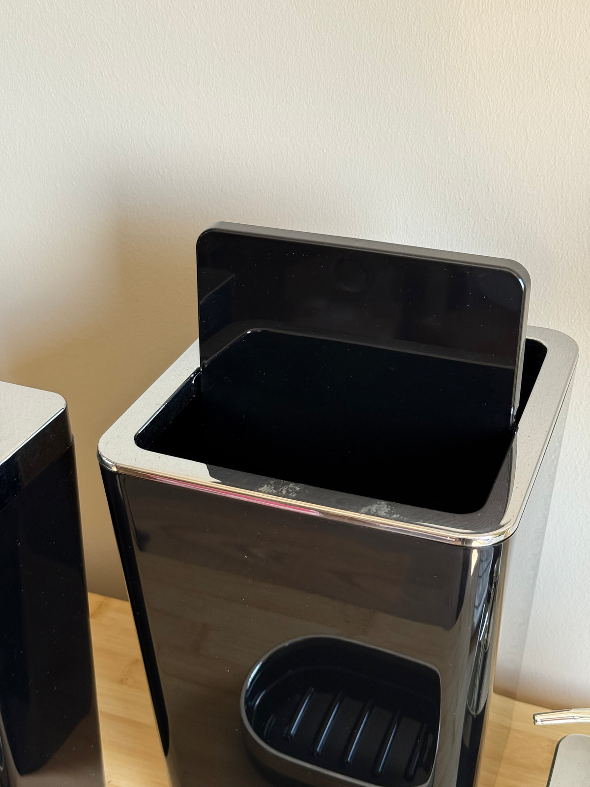 Odessa 5 Parça Akrilik Banyo Seti Siyah KOD:3629