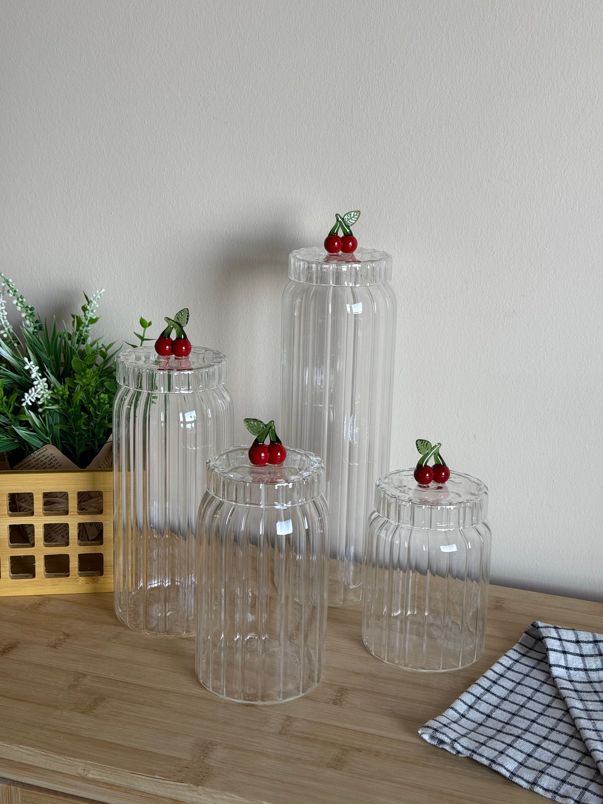 Strawberry Çizgili Borosilikat Cam Kavanoz Seti 4 Boy KOD:11341-42-43-44