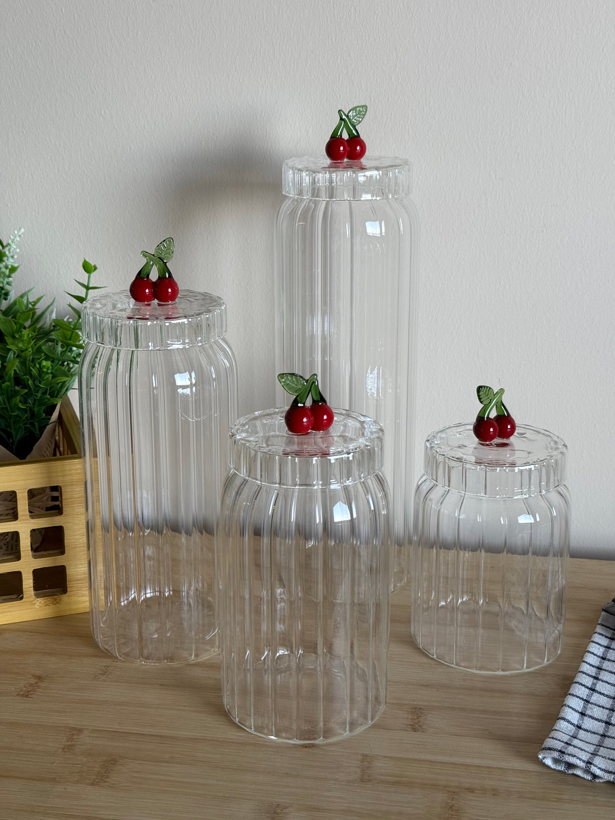 Strawberry Çizgili Borosilikat Cam Kavanoz Seti 4 Boy KOD:11341-42-43-44